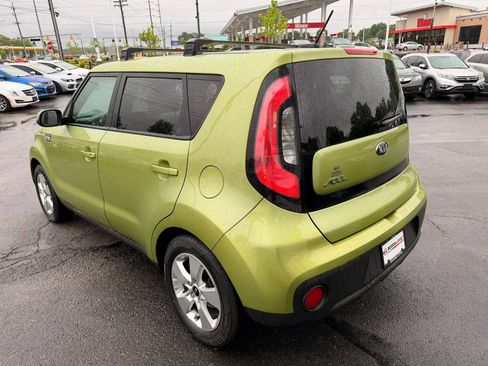 Used 2018 Kia Soul FWD image 3