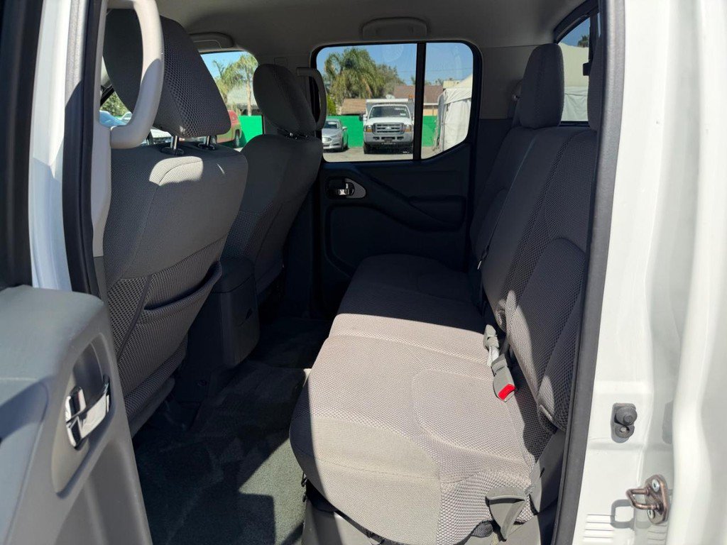 Used 2016 Nissan Frontier SV w/ SV Value Truck Package RWD image 37