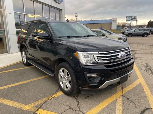 Used 2020 Ford Expedition XLT w/ Equipment Group 202A image 7