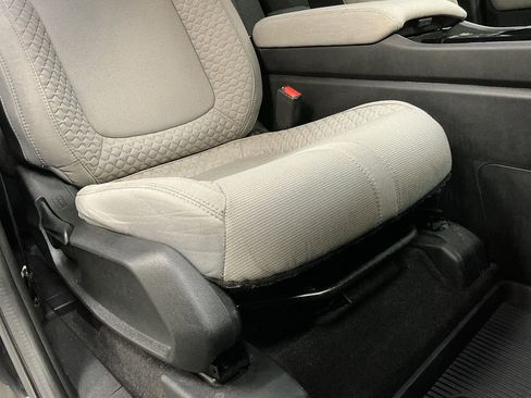 Used 2023 Honda Pilot LX image 35