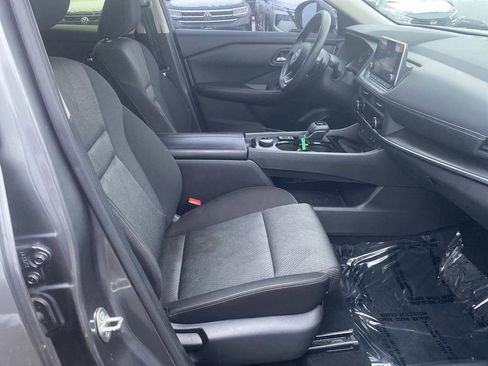 Certified 2024 Nissan Rogue SV image 29