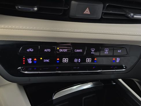 Certified 2023 Buick Envision Avenir image 19