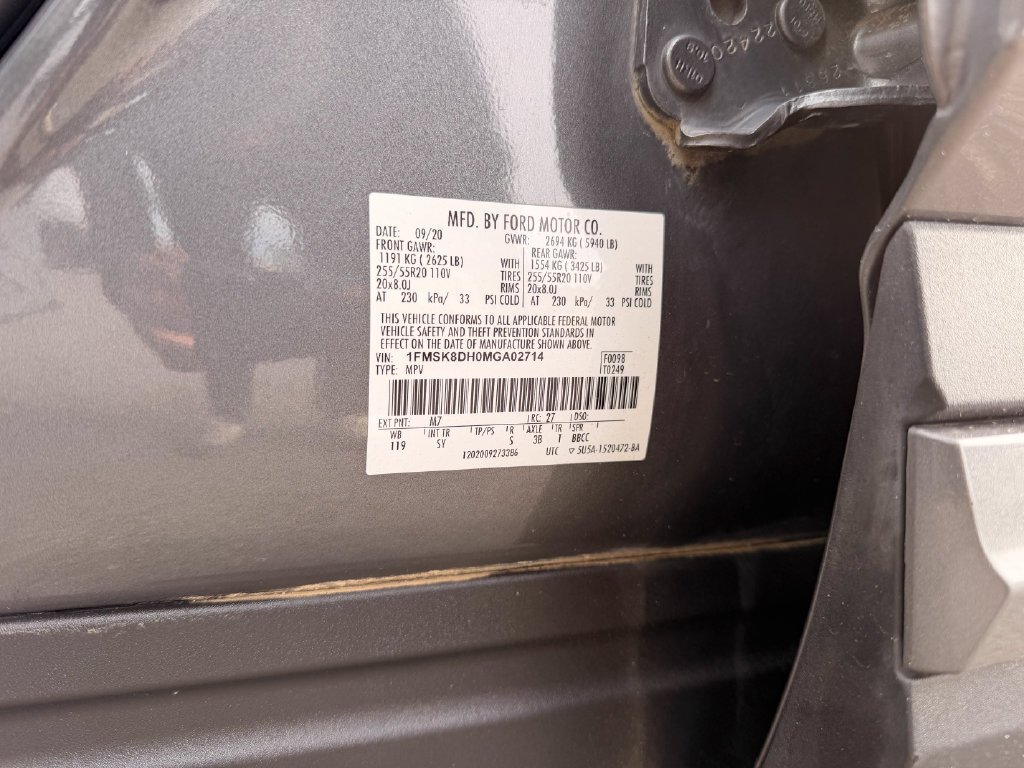 Used 2021 Ford Explorer XLT w/ Equipment Group 202A AWD/4WD image 27