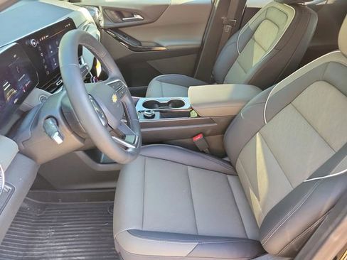 Used 2026 Chevrolet Equinox LT w/ Convenience Package II FWD image 10