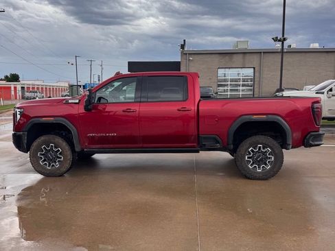 Used 2025 GMC Sierra 2500 AT4X AWD/4WD image 4