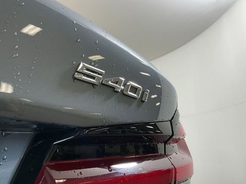 Certified 2022 BMW 540i xDrive AWD/4WD image 36