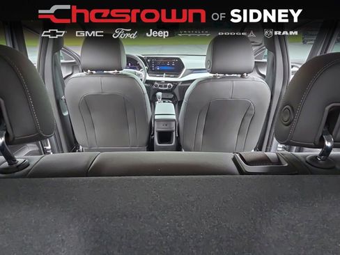 Used 2024 Chevrolet Trax LT w/ Driver Confidence Package FWD image 30