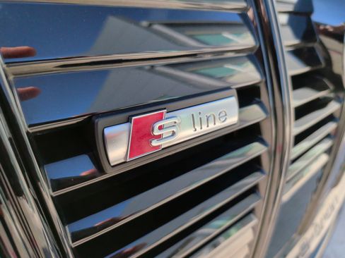 Used 2023 Audi e-tron Prestige w/ Prestige Package image 45