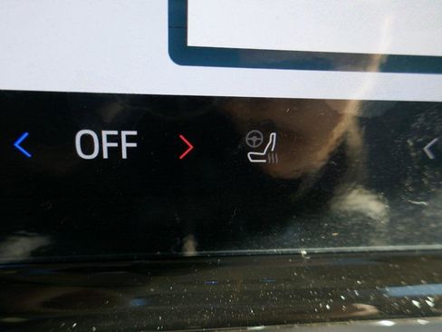 New 2026 Ford Expedition Active image 19