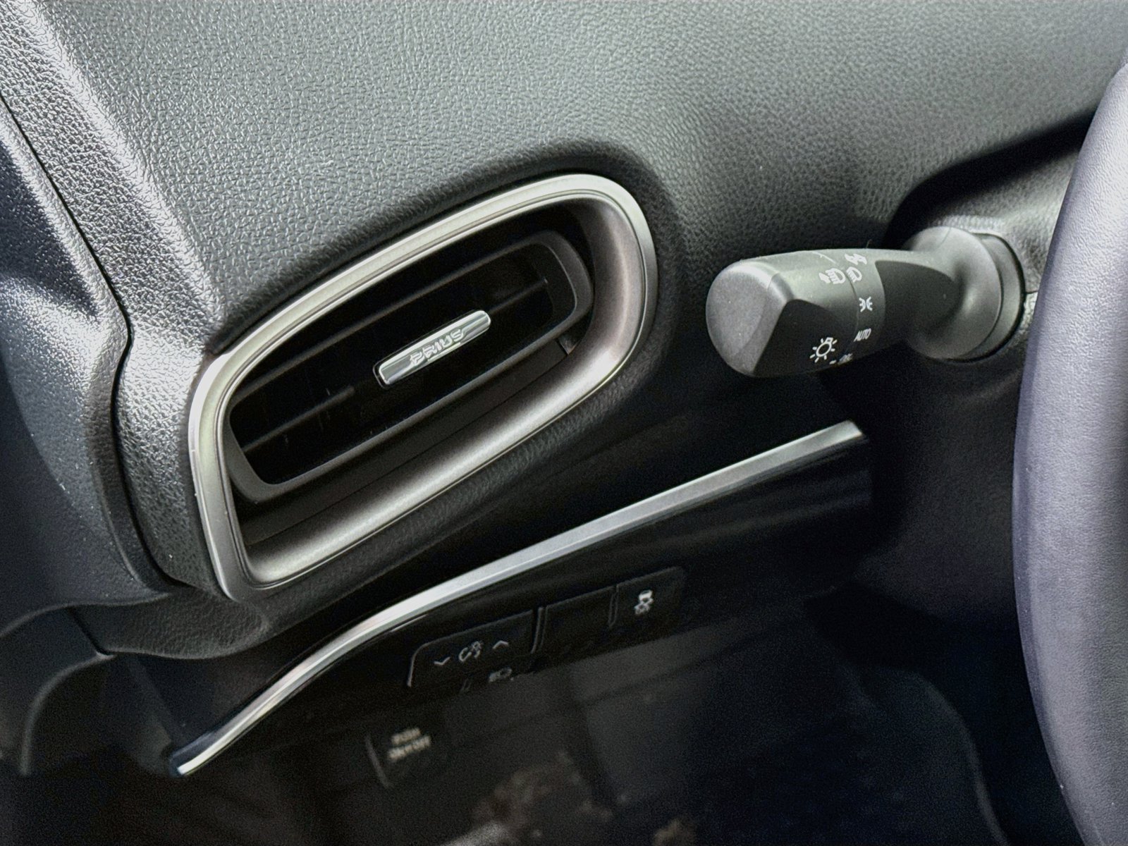 Certified 2022 Toyota Prius Prime XLE FWD image 9