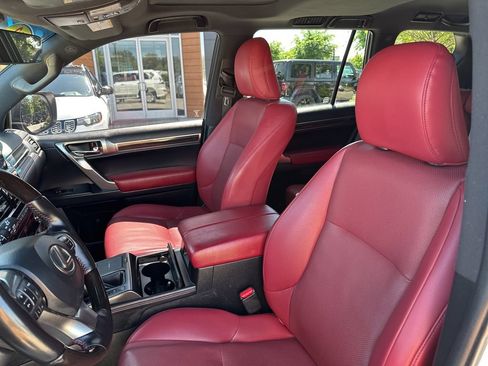 Used 2022 Lexus GX 460 Premium w/ Premium Package AWD/4WD image 25