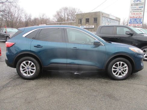 Used 2020 Ford Escape SE image 4