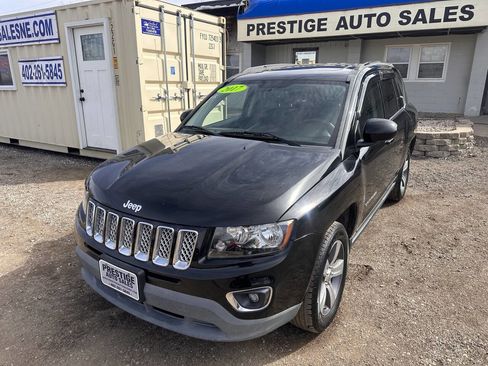 Used 2017 Jeep Compass High Altitude image 1