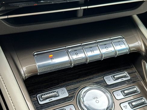 Used 2024 Lincoln Nautilus Black Label w/ Jet Appearance Package (87T) image 26