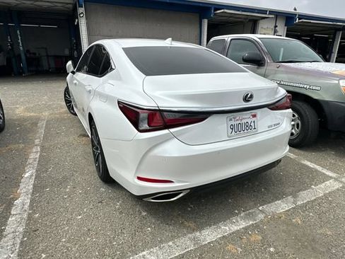 Used 2025 Lexus ES 350 w/ Premium Package FWD image 6