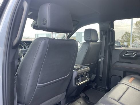 Used 2024 GMC Sierra 1500 AT4 w/ Technology Package image 21