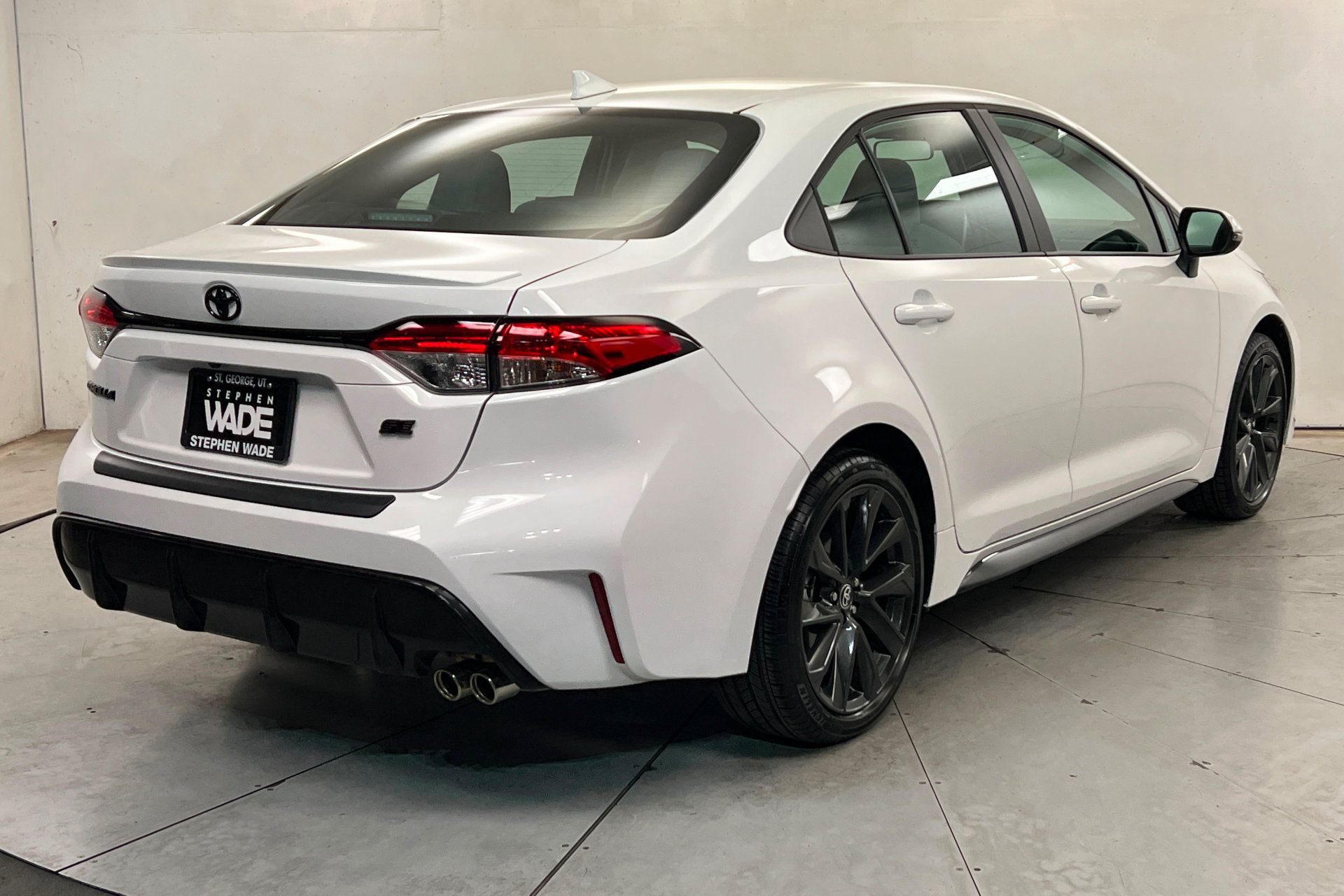 Certified 2026 Toyota Corolla SE w/ SE Package FWD image 6
