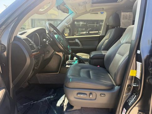 Used 2011 Toyota Land Cruiser w/ Upgrade Pkg AWD/4WD image 14
