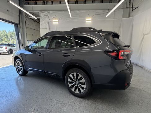Used 2023 Subaru Outback Limited AWD/4WD image 3