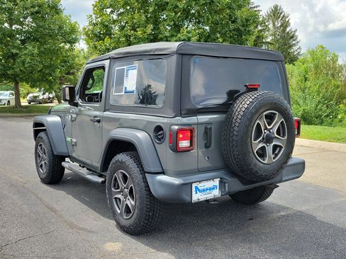 Used 2019 Jeep Wrangler Sport image 3