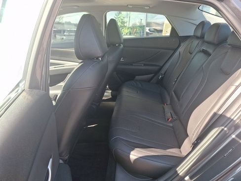 Certified 2023 Hyundai Elantra Limited image 11