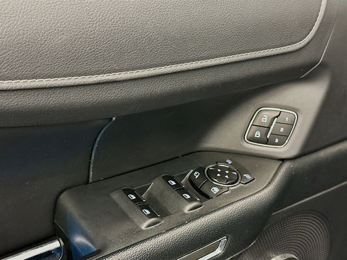 Used 2024 Ford Expedition Max XLT image 15