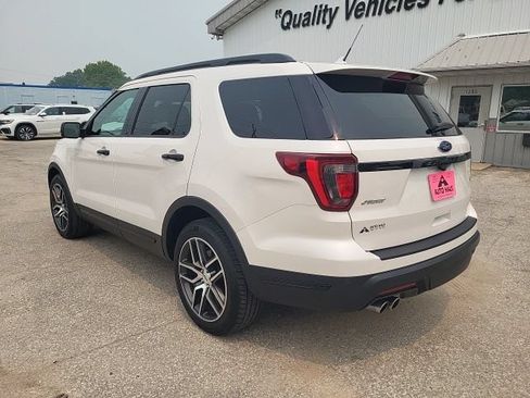Used 2019 Ford Explorer Sport AWD/4WD image 4