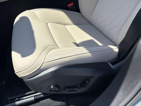 New 2026 Volvo XC90 B6 Plus w/ Protection Package image 13