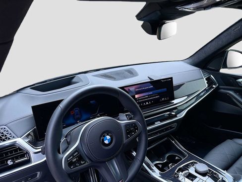 Certified 2026 BMW X7 xDrive40i w/ M Sport Package AWD/4WD image 12