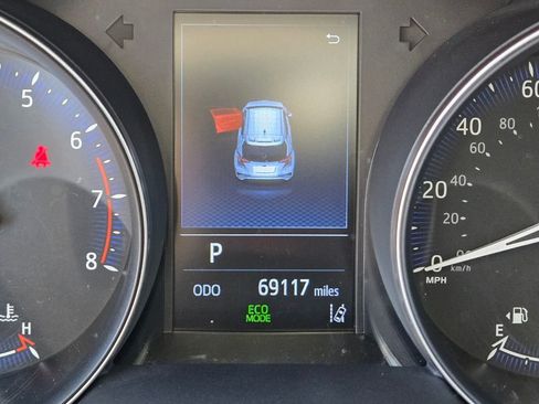 Used 2021 Toyota C-HR Limited image 23