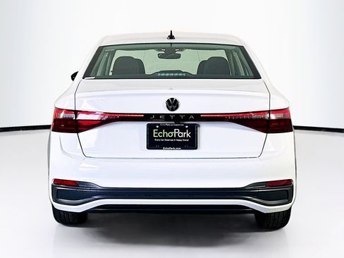 Used 2025 Volkswagen Jetta S FWD image 7