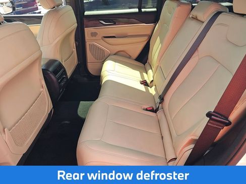 Used 2023 Jeep Grand Cherokee 4WD 4xe image 11