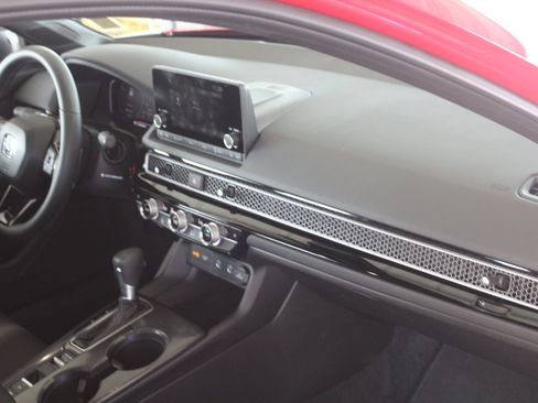 Used 2025 Honda Civic Sport image 20
