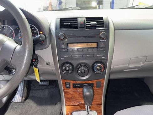Used 2009 Toyota Corolla XLE FWD image 18
