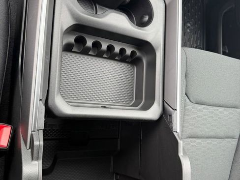 New 2026 RAM 1500 4x4 Crew Cab image 23