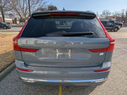 Certified 2023 Volvo XC60 T8 Ultimate w/ Climate Package image 5