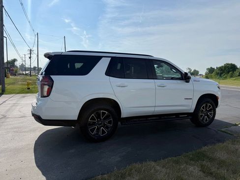 Used 2022 Chevrolet Tahoe Z71 w/ Luxury Package AWD/4WD image 8