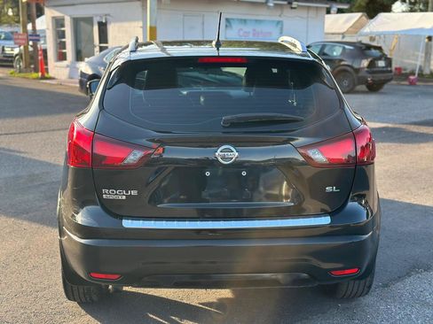 Used 2017 Nissan Rogue Sport SL w/ SL Premium Package image 4