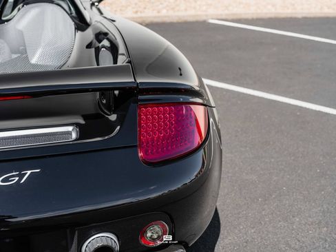 Used 2005 Porsche Carrera GT RWD image 24