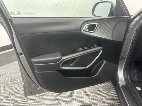 Used 2024 Kia Soul LX w/ Option Group 015 image 11