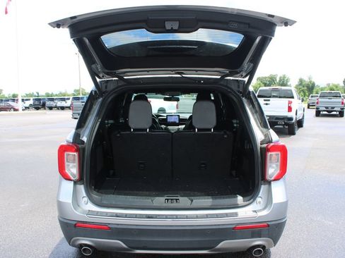 Used 2020 Ford Explorer Limited RWD image 13