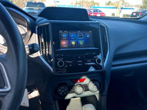 Used 2019 Subaru Impreza 2.0i Premium image 11