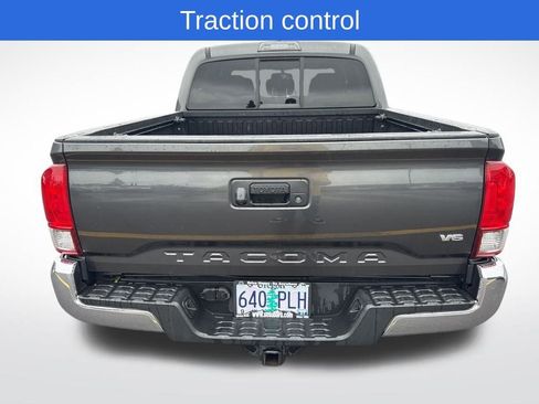 Used 2016 Toyota Tacoma TRD Off-Road w/ Towing Package image 6