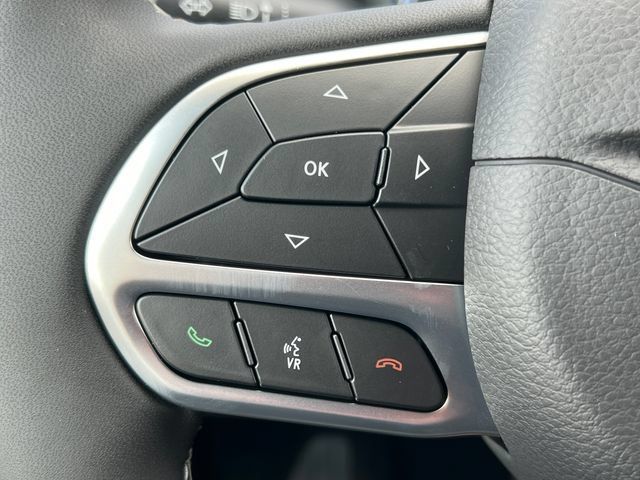 New 2027 Chrysler Pacifica Select FWD image 19