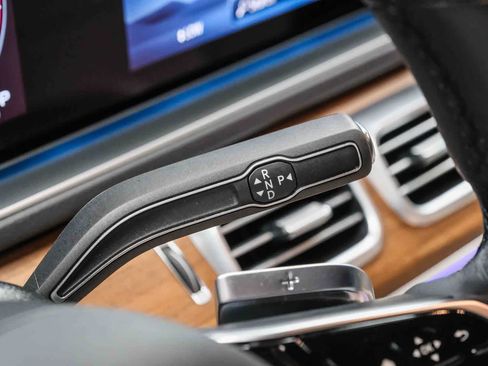 Certified 2025 Mercedes-Benz GLE 350 4MATIC image 25