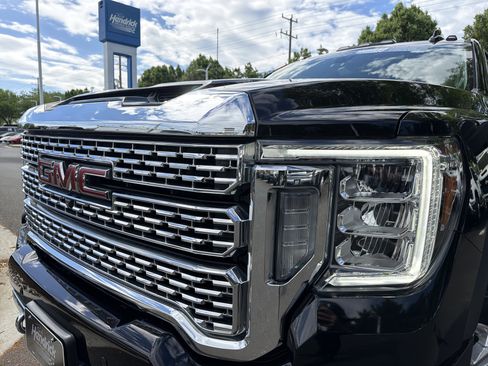 Used 2022 GMC Sierra 2500 Denali w/ Denali Ultimate Package image 6