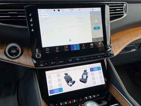 Used 2022 Jeep Grand Wagoneer Series II w/ Premium Group II image 9