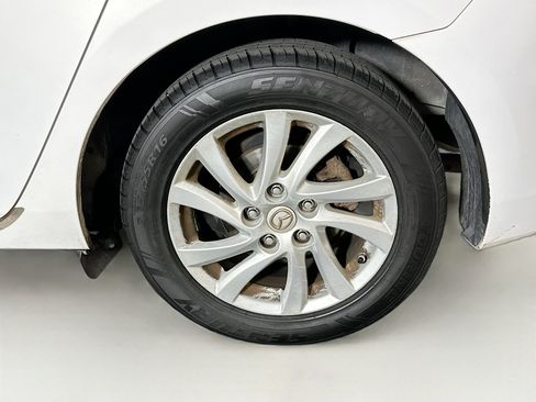 Used 2012 MAZDA MAZDA3 i Touring FWD image 11