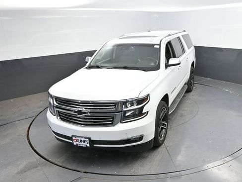Used 2018 Chevrolet Suburban Premier AWD/4WD image 49
