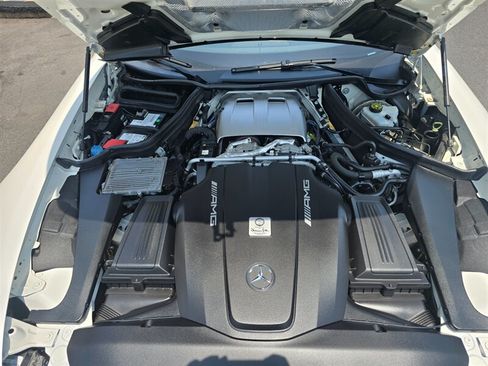 Used 2018 Mercedes-Benz AMG GT Roadster image 25